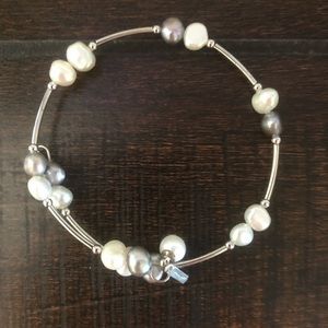 Pearl bracelet